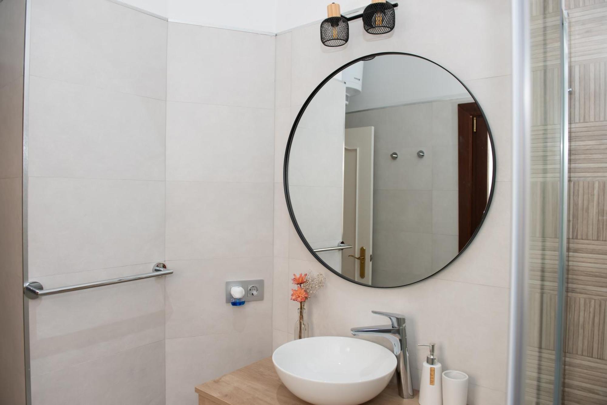 Charming & Quiet Apartment In Plaza Del Salvador 세비야 외부 사진