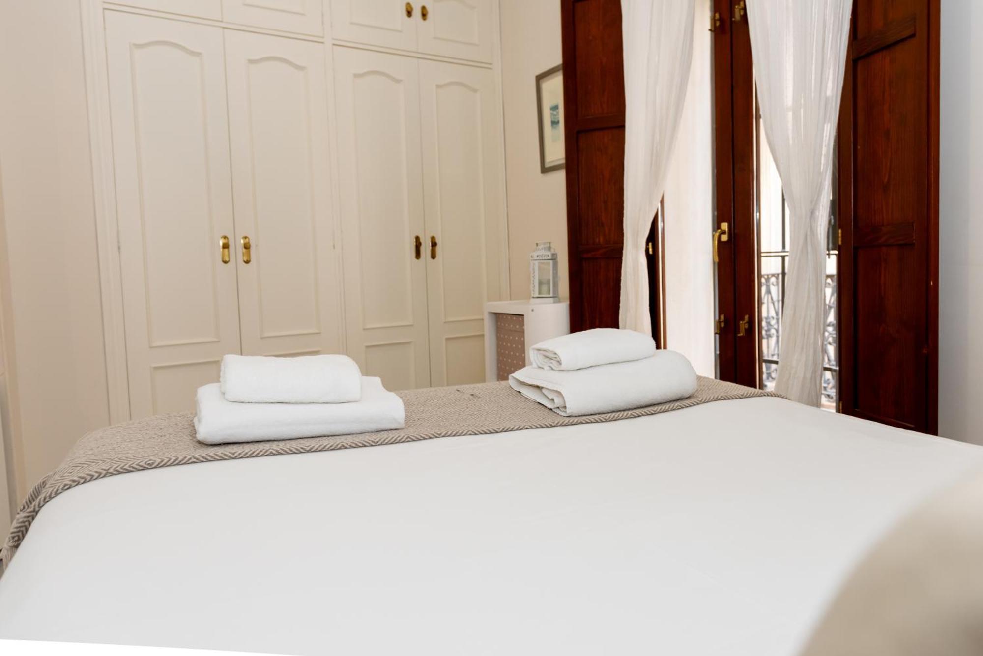 Charming & Quiet Apartment In Plaza Del Salvador 세비야 외부 사진