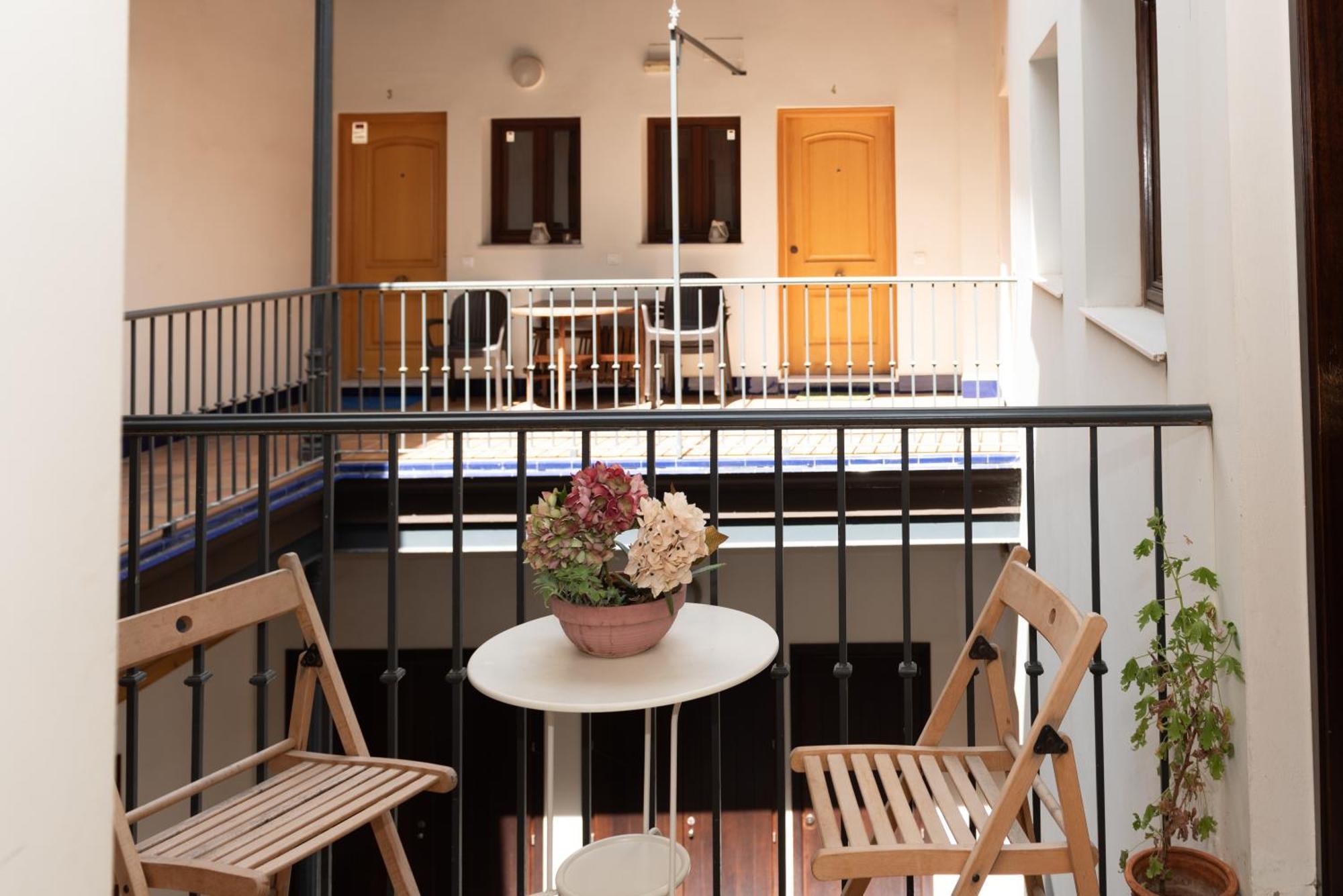 Charming & Quiet Apartment In Plaza Del Salvador 세비야 외부 사진